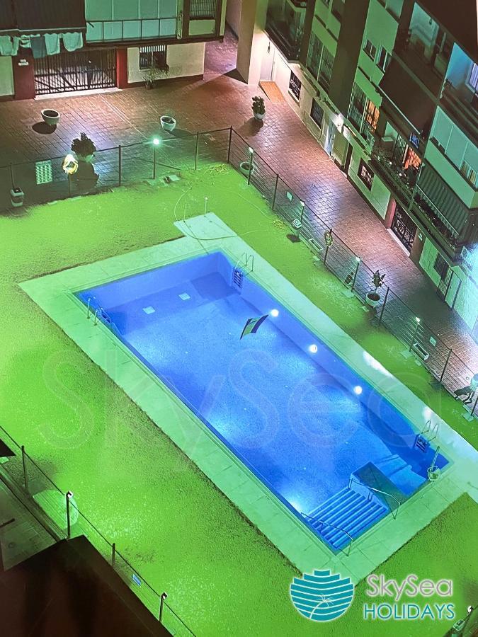 Skyseaholidays Torremolinos Centroアパートメント エクステリア 写真